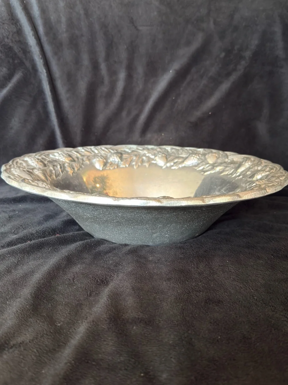 Vintage Wilton Armetale RWP Metal Decorative Serving Bowl with Embossed Rim